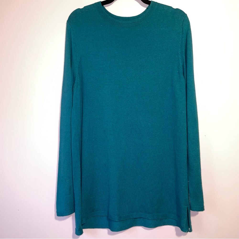 J Jill Crew Neck Sweater Women Size M Lightweight Pullover Knit Minimalist